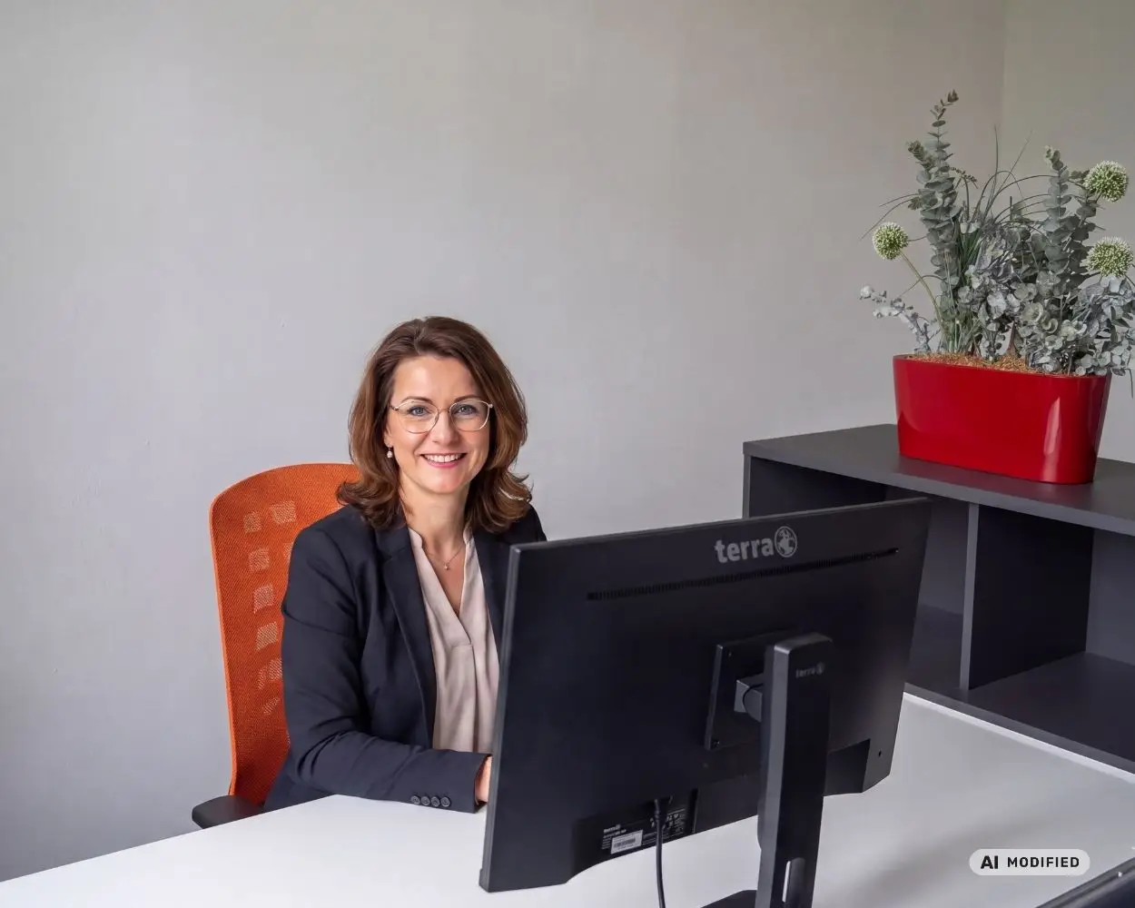 Empfangsmitarbeiterin bei Security Reasons
